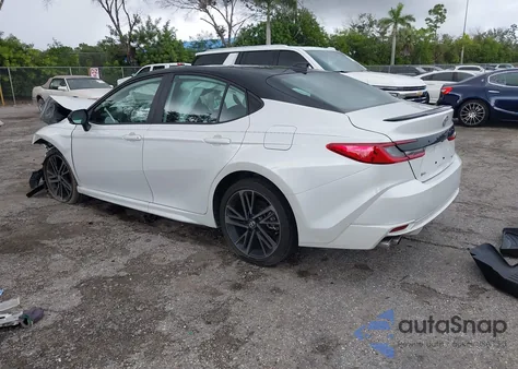 2025 Toyota Camry Xse z USA, uszkodzony, nr VIN 4T1DAACK7SU012347